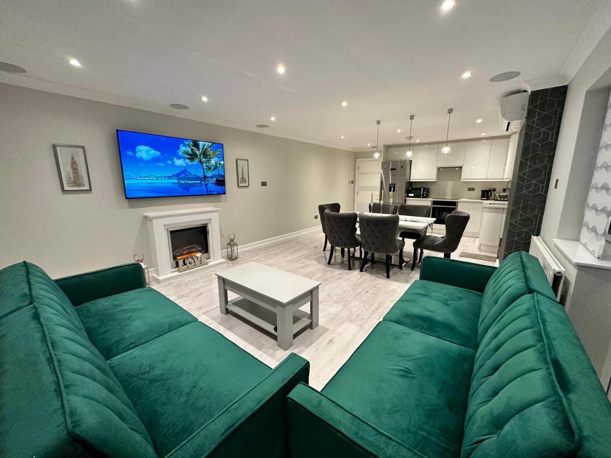 Luxury House Appartement Greenford  Buitenkant foto