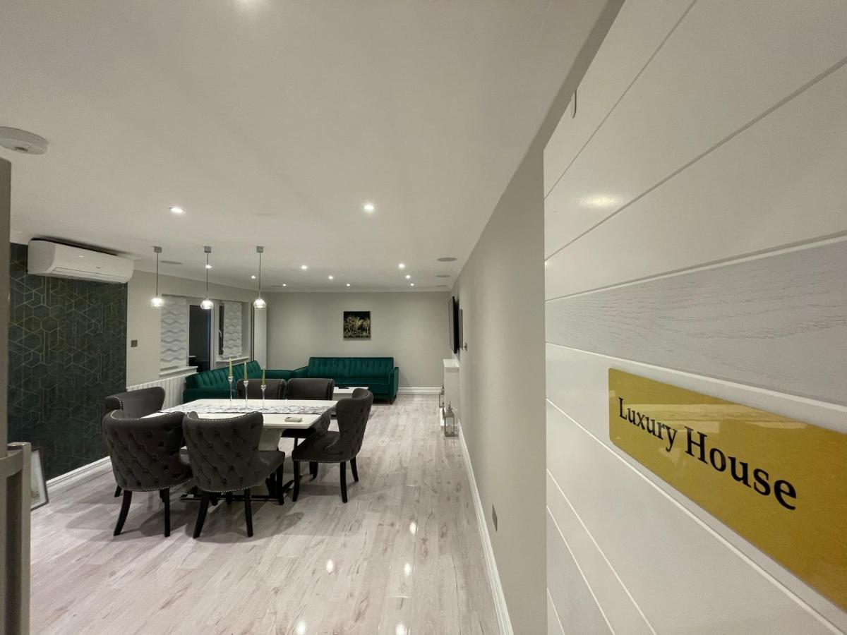 Luxury House Appartement Greenford  Buitenkant foto