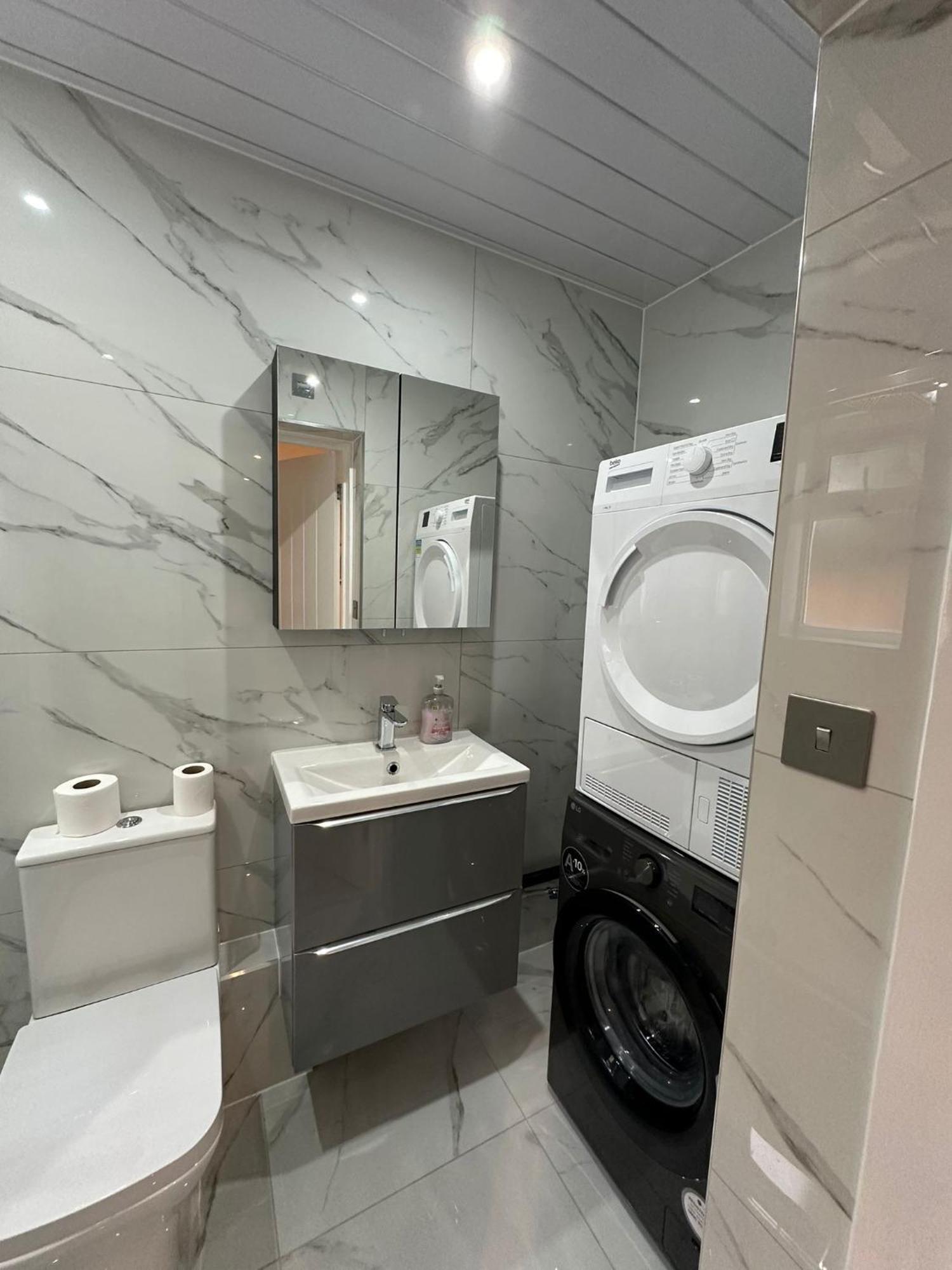 Luxury House Appartement Greenford  Buitenkant foto
