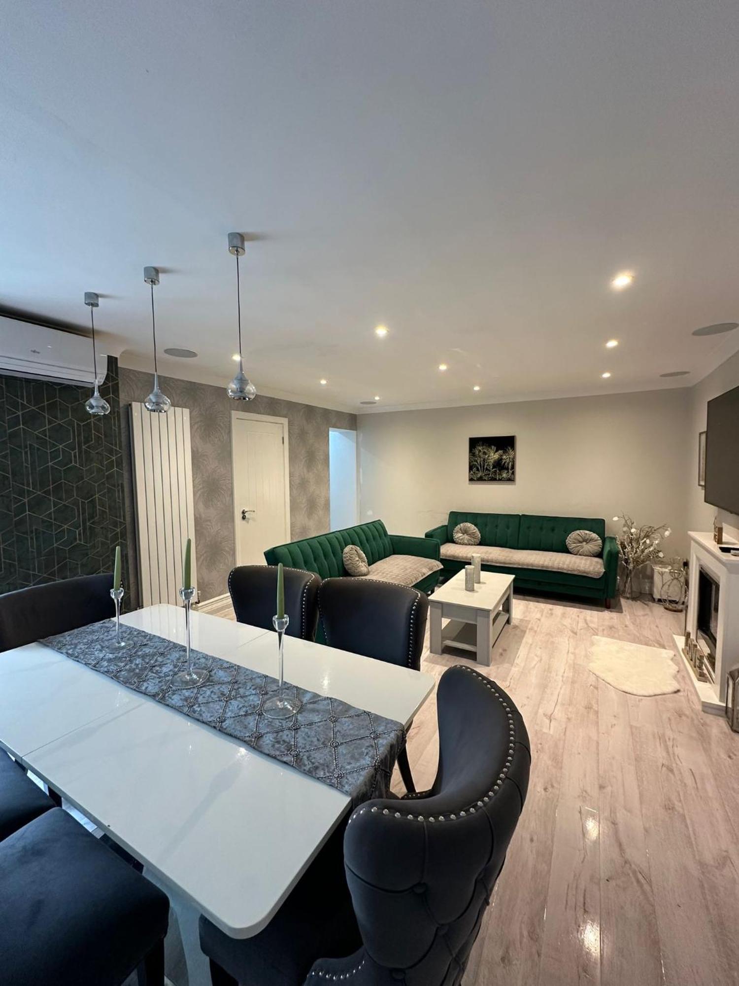Luxury House Appartement Greenford  Buitenkant foto